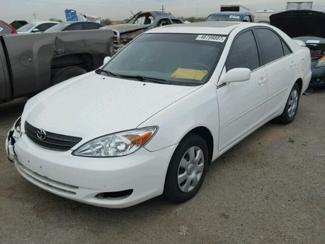 JTDBE32K740279821 - 2004 TOYOTA CAMRY LE თეთრი ფოტო 2
