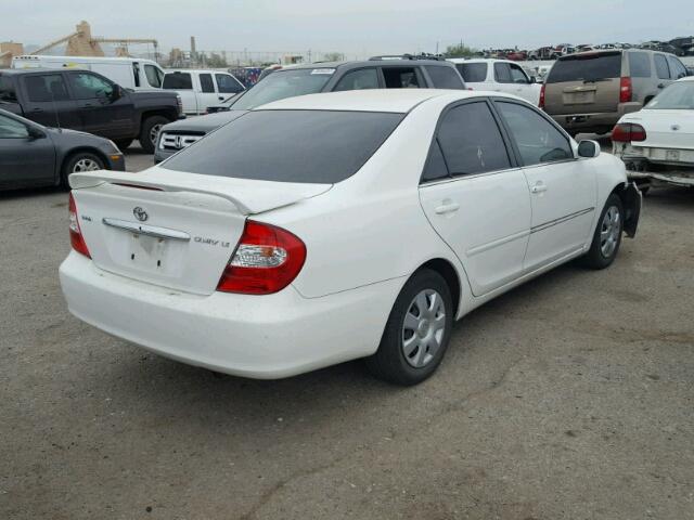 JTDBE32K740279821 - 2004 TOYOTA CAMRY LE WHITE photo 4