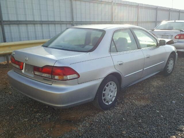 JHMCG665X2C021517 - 2002 HONDA ACCORD LX SILVER photo 4