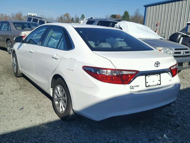 4T4BF1FK1GR582751 - 2016 TOYOTA CAMRY LE WHITE photo 3