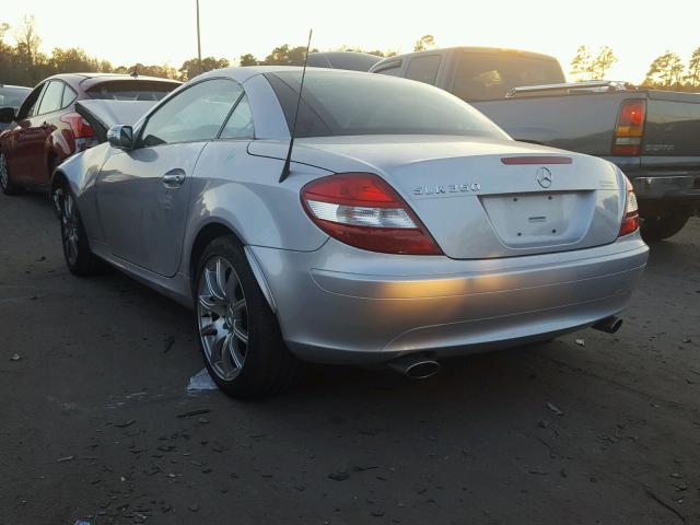 WDBWK56F46F111118 - 2006 MERCEDES-BENZ SLK 350 SILVER photo 3