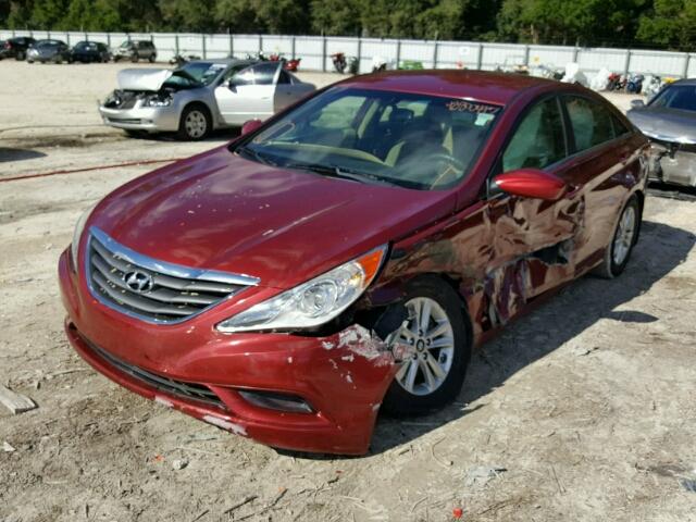 5NPEB4AC9CH463097 - 2012 HYUNDAI SONATA GLS RED photo 2