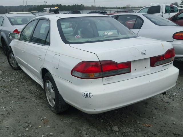 1HGCG16572A024652 - 2002 HONDA ACCORD EX WHITE photo 3