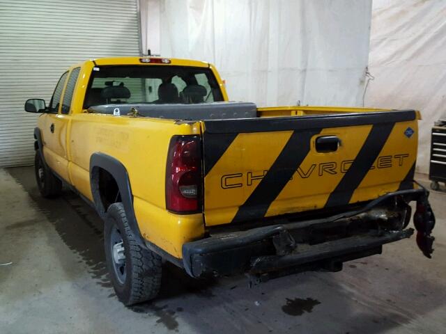 1GCHC29U45E253683 - 2005 CHEVROLET SILVERADO YELLOW photo 3