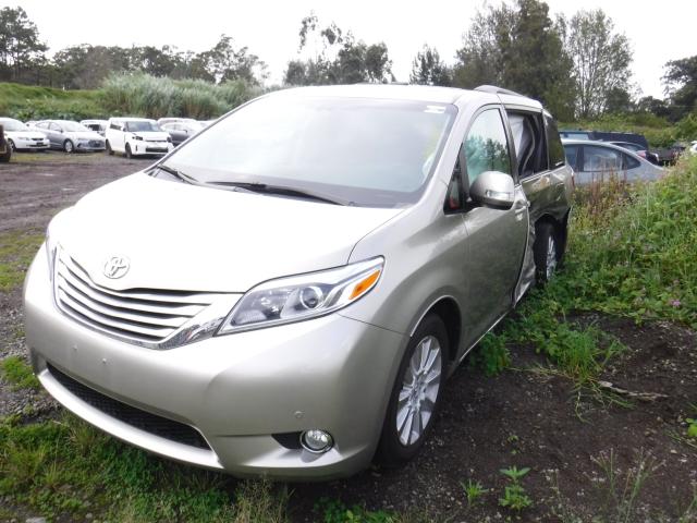5TDDK3DC4FS102487 - 2015 TOYOTA SIENNA XLE GOLD photo 2