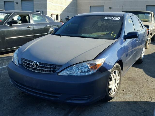 4T1BE32K84U357818 - 2004 TOYOTA CAMRY LE BLUE photo 2