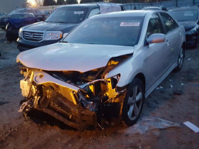 4T1BK3EK3BU611257 - 2011 TOYOTA CAMRY SE SILVER photo 2