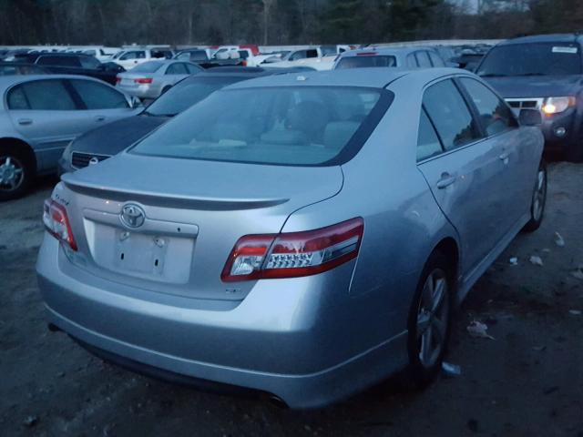 4T1BK3EK3BU611257 - 2011 TOYOTA CAMRY SE SILVER photo 4