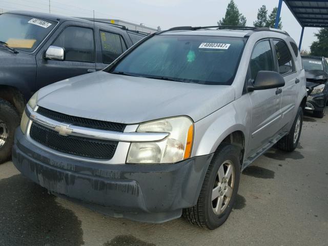 2CNDL23FX56014616 - 2005 CHEVROLET EQUINOX LS SILVER photo 2