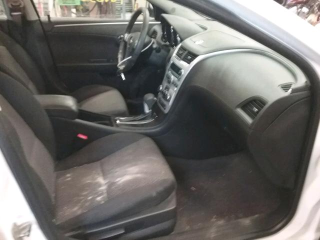 1G1ZC5E07CF369369 - 2012 CHEVROLET MALIBU 1LT WHITE photo 5