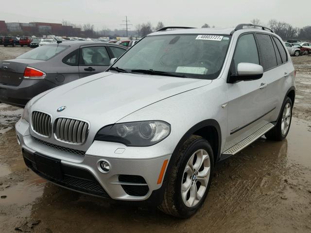 5UXZW0C52BL659310 - 2011 BMW X5 XDRIVE3 Արծաթագույն լուսանկար 2