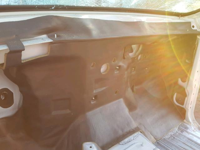 1GYUKJEF0AR184362 - 2010 CADILLAC ESCALADE E WHITE photo 10