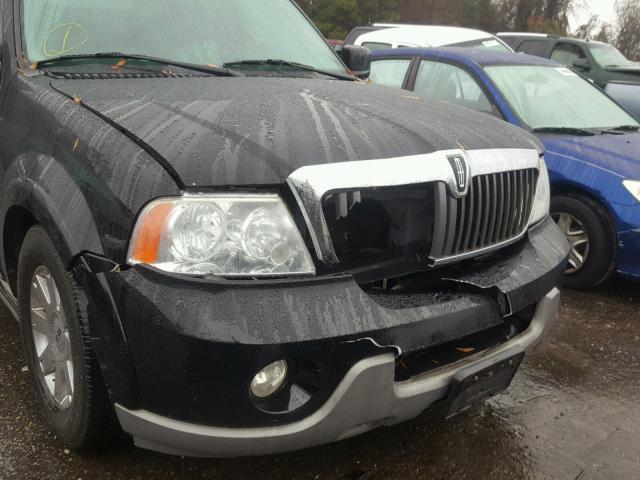 5LMFU28R84LJ25936 - 2004 LINCOLN NAVIGATOR BLACK photo 9