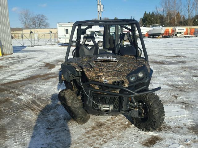 3JBKKAP21HJ001525 - 2017 CAN-AM COMMANDER BROWN photo 2