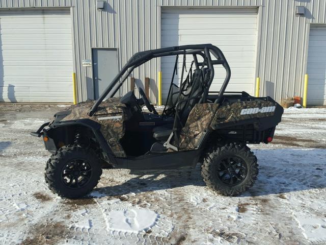 3JBKKAP21HJ001525 - 2017 CAN-AM COMMANDER BROWN photo 3