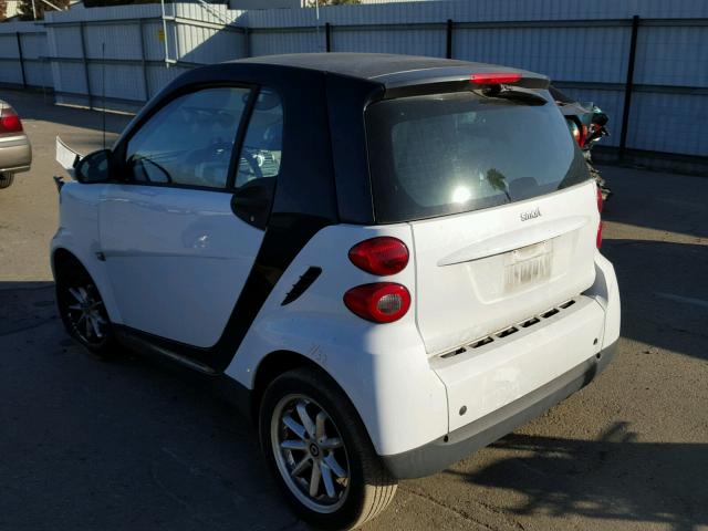 WMEEJ31X29K214863 - 2009 SMART FORTWO PUR WHITE photo 3