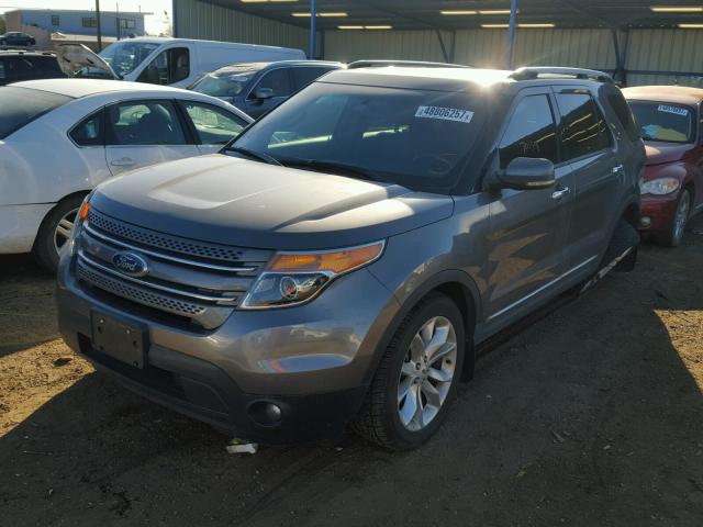 1FM5K8F82DGA07827 - 2013 FORD EXPLORER L GRAY photo 2