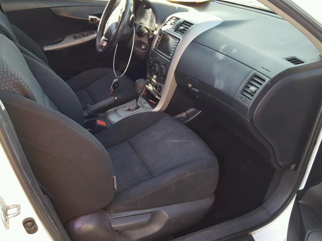 1NXBE4EEXAZ246338 - 2010 TOYOTA COROLLA XR 白色 照片 5