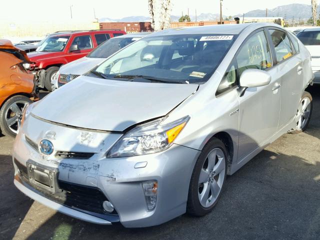 JTDKN3DU3E1759705 - 2014 TOYOTA PRIUS SILVER photo 2