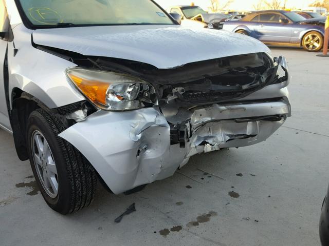 JTMZD33V985097928 - 2008 TOYOTA RAV4 SILVER photo 9