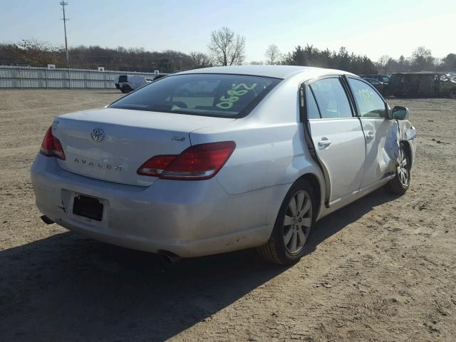 4T1BK36B05U025750 - 2005 TOYOTA AVALON XL WHITE photo 4