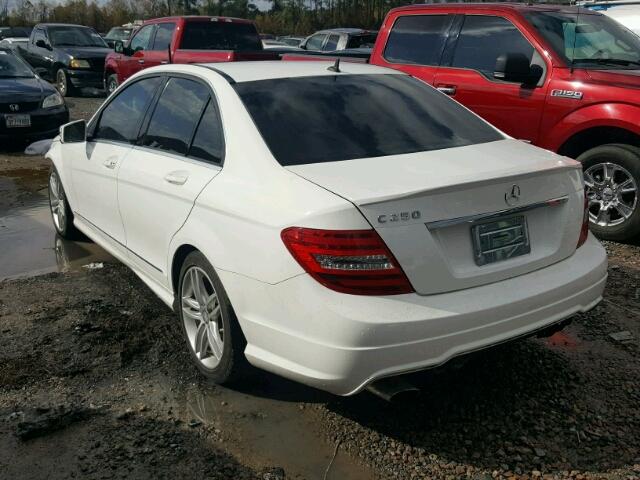 WDDGF4HB3DR299825 - 2013 MERCEDES-BENZ C 250 WHITE photo 3