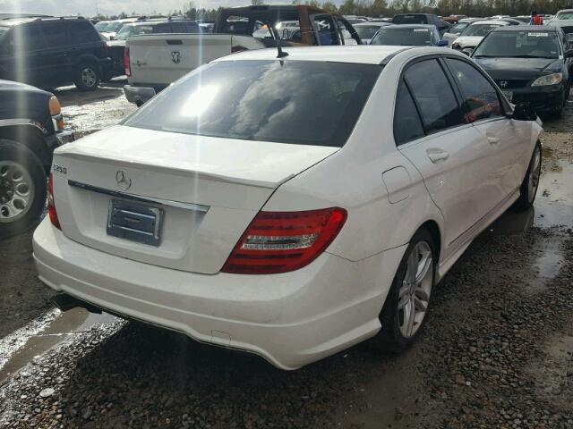 WDDGF4HB3DR299825 - 2013 MERCEDES-BENZ C 250 WHITE photo 4