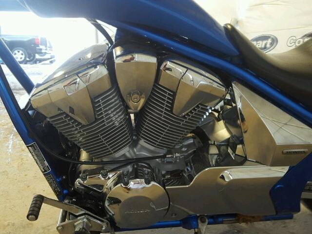 JH2SC6114AK000378 - 2010 HONDA VT1300 CX BLUE photo 7