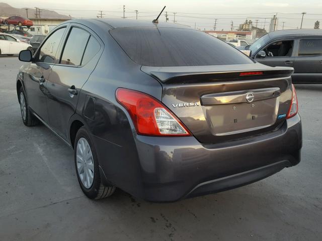 3N1CN7AP1FL816135 - 2015 NISSAN VERSA S GRAY photo 3