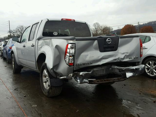 1N6AD0EV7BC422259 - 2011 NISSAN FRONTIER S SILVER photo 3