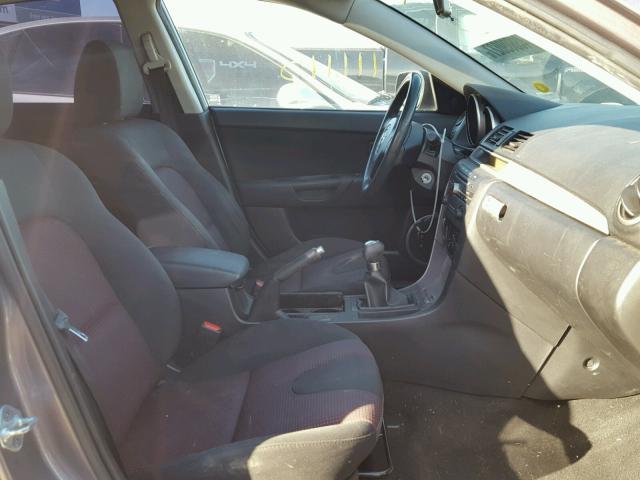 JM1BK143161526119 - 2006 MAZDA 3 HATCHBAC GRAY photo 5