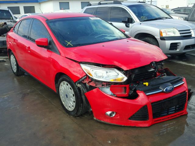 1FAHP3F25CL336762 - 2012 FORD FOCUS SE RED photo 1