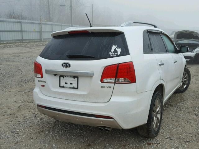 5XYKWDA24BG138006 - 2011 KIA SORENTO SX WHITE photo 4