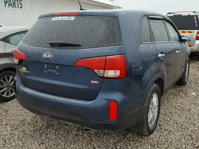 5XYKTCA63EG486471 - 2014 KIA SORENTO LX BLUE photo 4