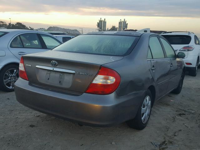 JTDBE32KX20036615 - 2002 TOYOTA CAMRY LE 石墨色 照片 4