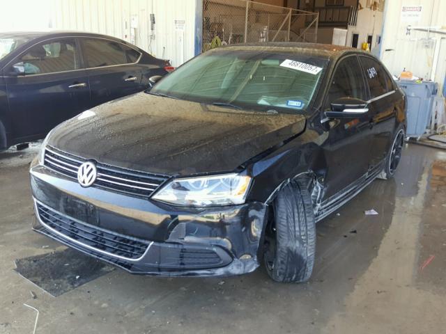 3VWD07AJ9EM444335 - 2014 VOLKSWAGEN JETTA SE BLACK photo 2