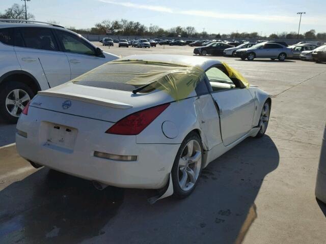 JN1AZ34D36M307904 - 2006 NISSAN 350Z COUPE WHITE photo 4