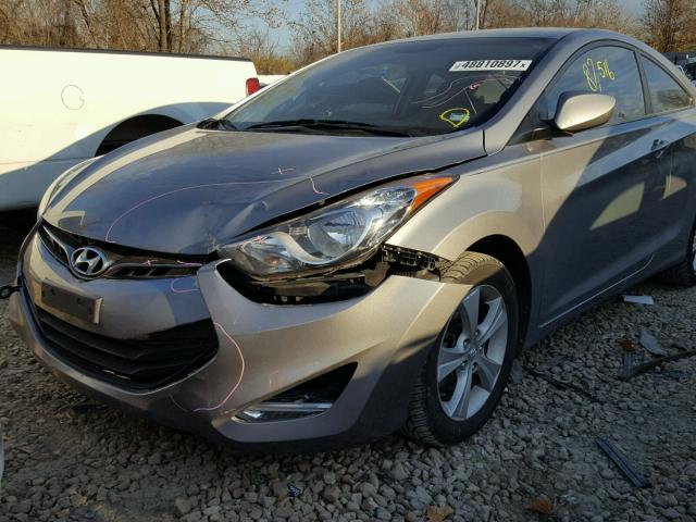 KMHDH6AE0DU003143 - 2013 HYUNDAI ELANTRA CO SILVER photo 9