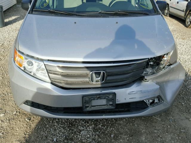 5FNRL5H27BB099776 - 2011 HONDA ODYSSEY LX SILVER photo 9