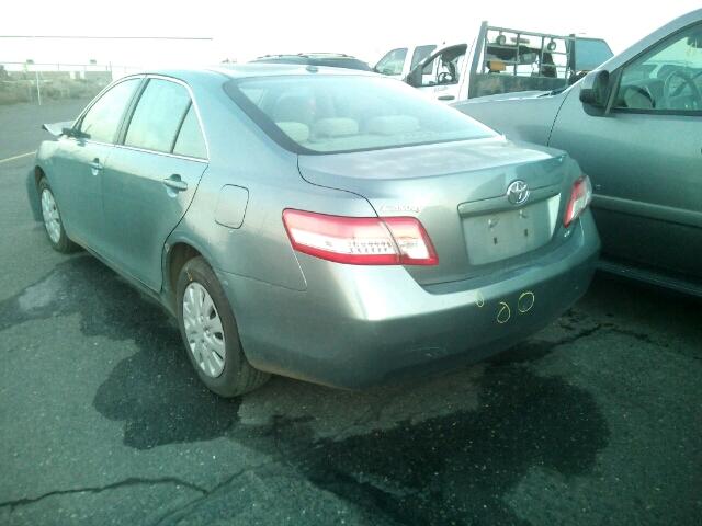 4T1BF3EK8AU551284 - 2010 TOYOTA CAMRY BASE GRAY photo 3