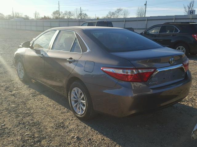 4T4BF1FK9FR509187 - 2015 TOYOTA CAMRY LE GRAY photo 3