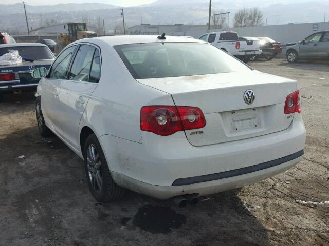 3VWKJ71K06M654238 - 2006 VOLKSWAGEN JETTA 2.0T WHITE photo 3