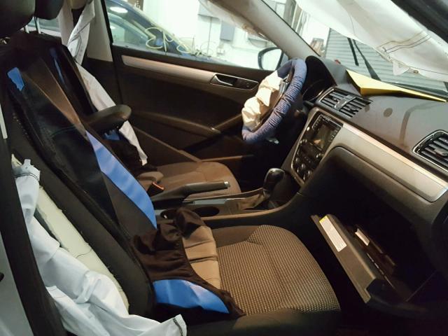 1VWAT7A31HC003509 - 2017 VOLKSWAGEN PASSAT S Արծաթագույն լուսանկար 5