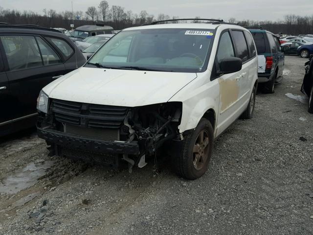 2D4RN3D12AR380353 - 2010 DODGE GRAND CARA WHITE photo 2