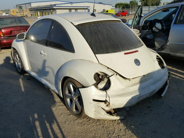 3VWFW31C78M517885 - 2008 VOLKSWAGEN NEW BEETLE WHITE photo 3