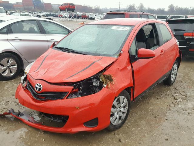 JTDJTUD34CD532923 - 2012 TOYOTA YARIS RED photo 2