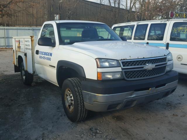 1GBHC24U55E122936 - 2005 CHEVROLET SILVERADO WHITE photo 1