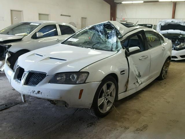 6G2EC57Y39L204283 - 2009 PONTIAC G8 GT WHITE photo 2