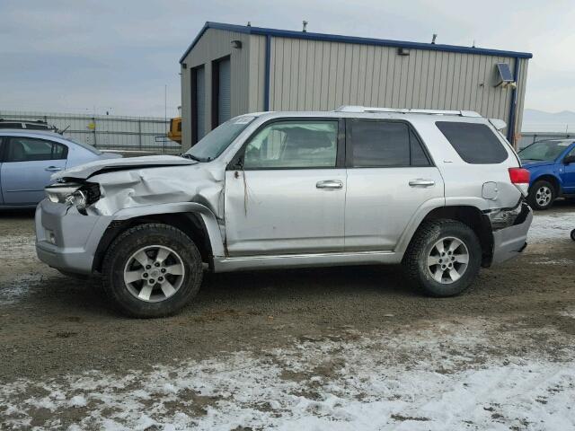 JTEBU5JR9A5016270 - 2010 TOYOTA 4RUNNER SR SILVER photo 9