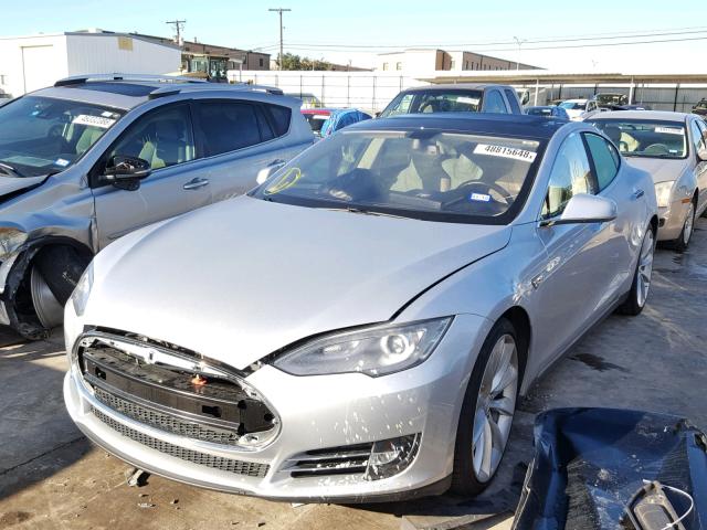 5YJSA1DP9DFP18043 - 2013 TESLA MODEL S Silber Foto 2